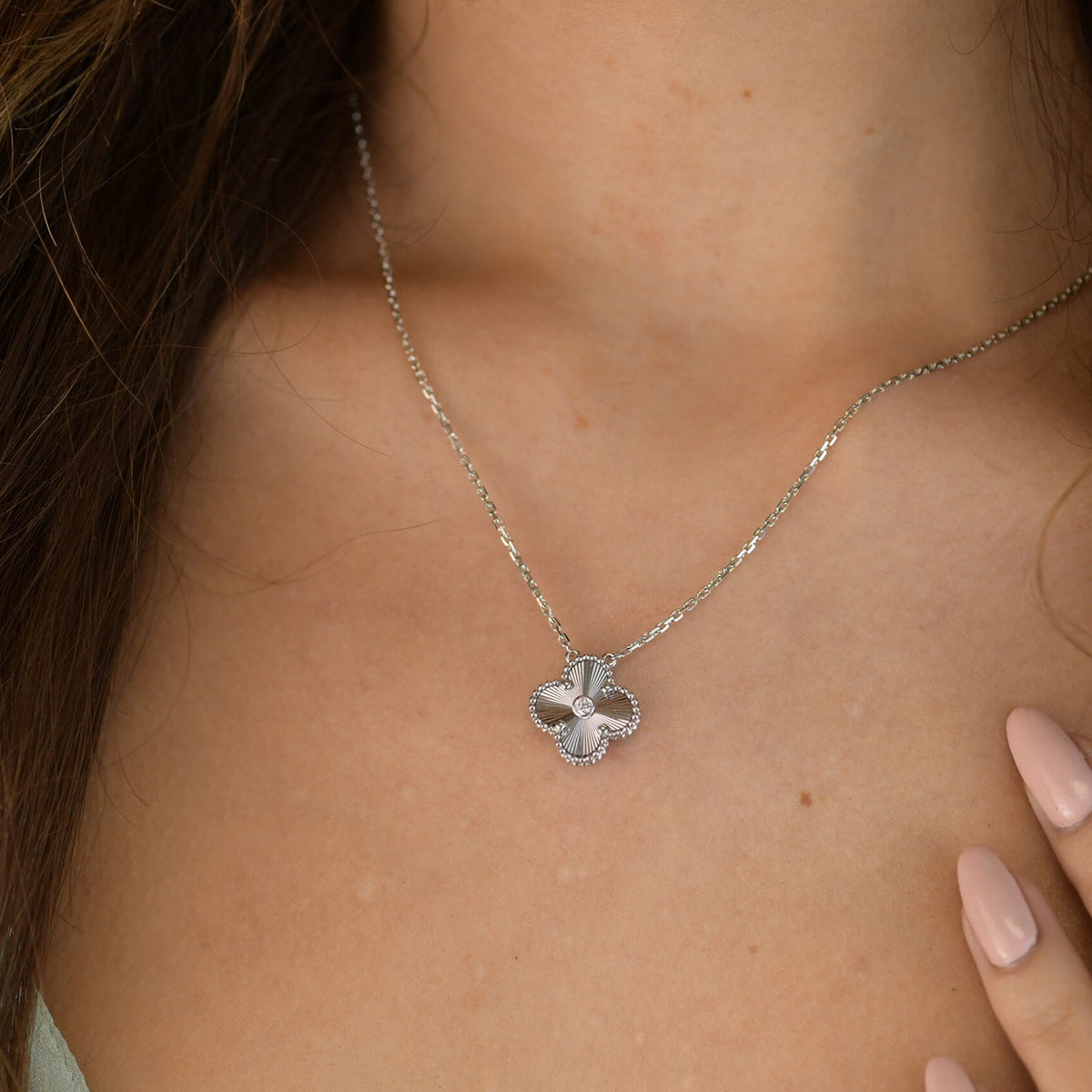 [Super CiCi ]CLOVER  15MM DIAMOND LASER NECKLACE SILVER