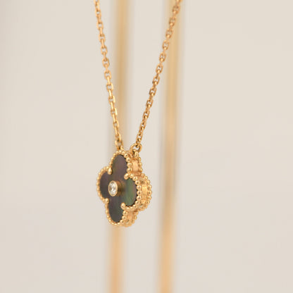 [Super CiCi ]CLOVER 15MM DIAMOND AND MOTHER-OF-GREY NECKLACE