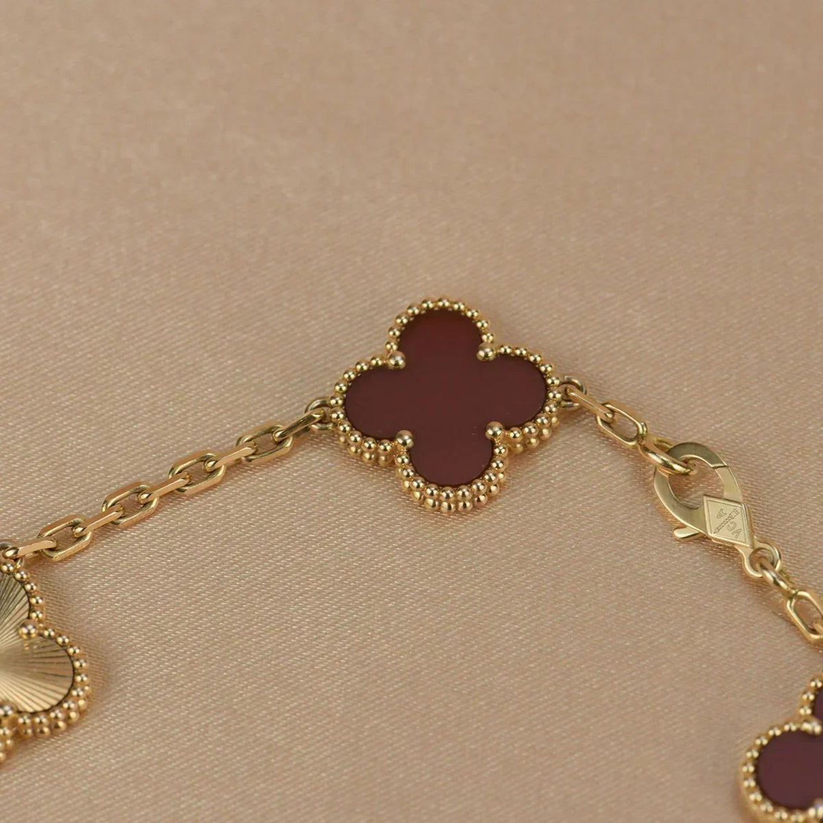 [Super CiCi ] CLOVER 5 MOTIF RED CORNELIAN BRACELET COLLECTION