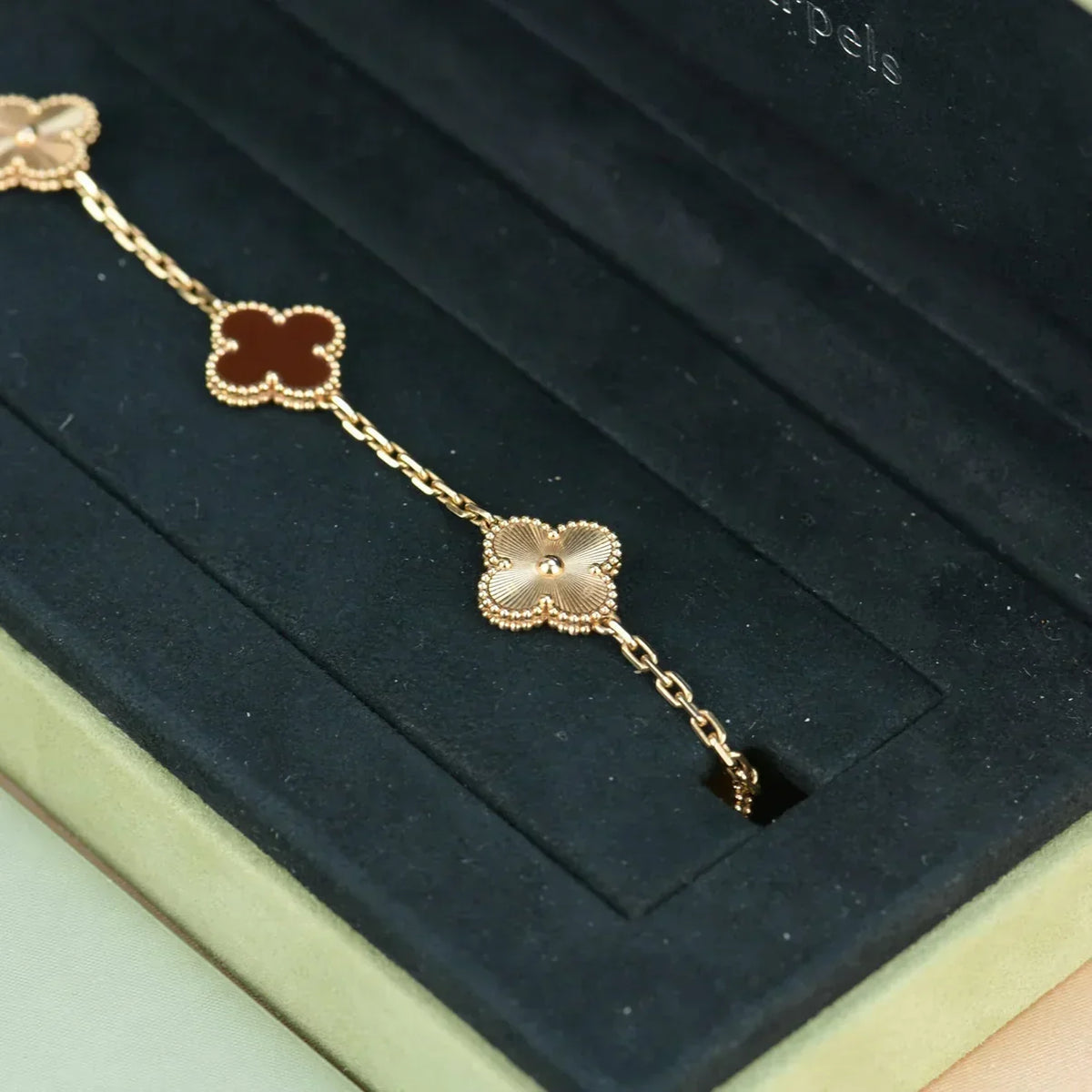 [Super CiCi ] CLOVER 5 MOTIF RED CORNELIAN BRACELET COLLECTION