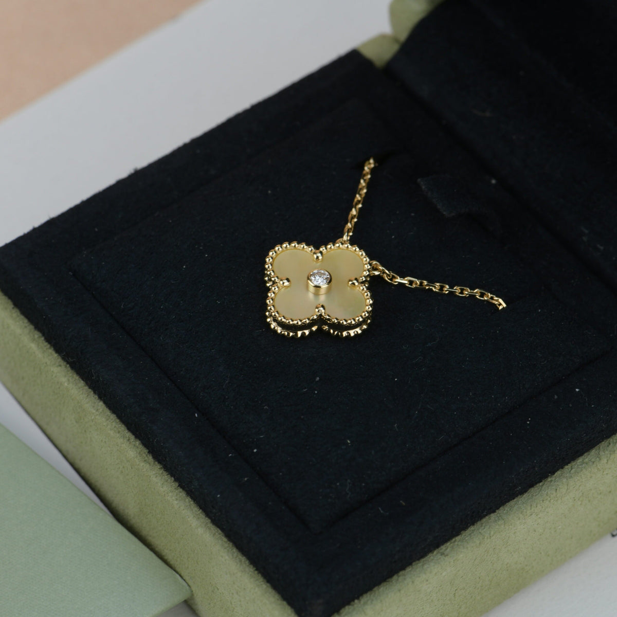 [Super CiCi ]CLOVER 15MM DIAMOND GOLD MOTHER OF PEARL NECKLACE