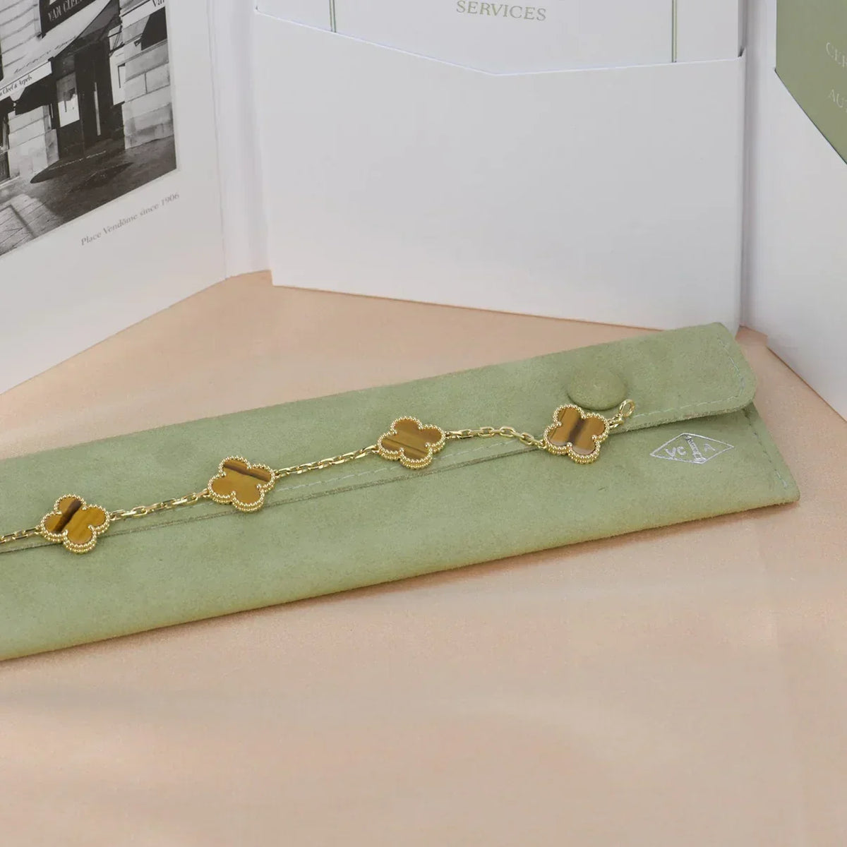 [Super CiCi ] CLOVER 5 MOTIFS TIGER EYE BRACELET COLLECTION