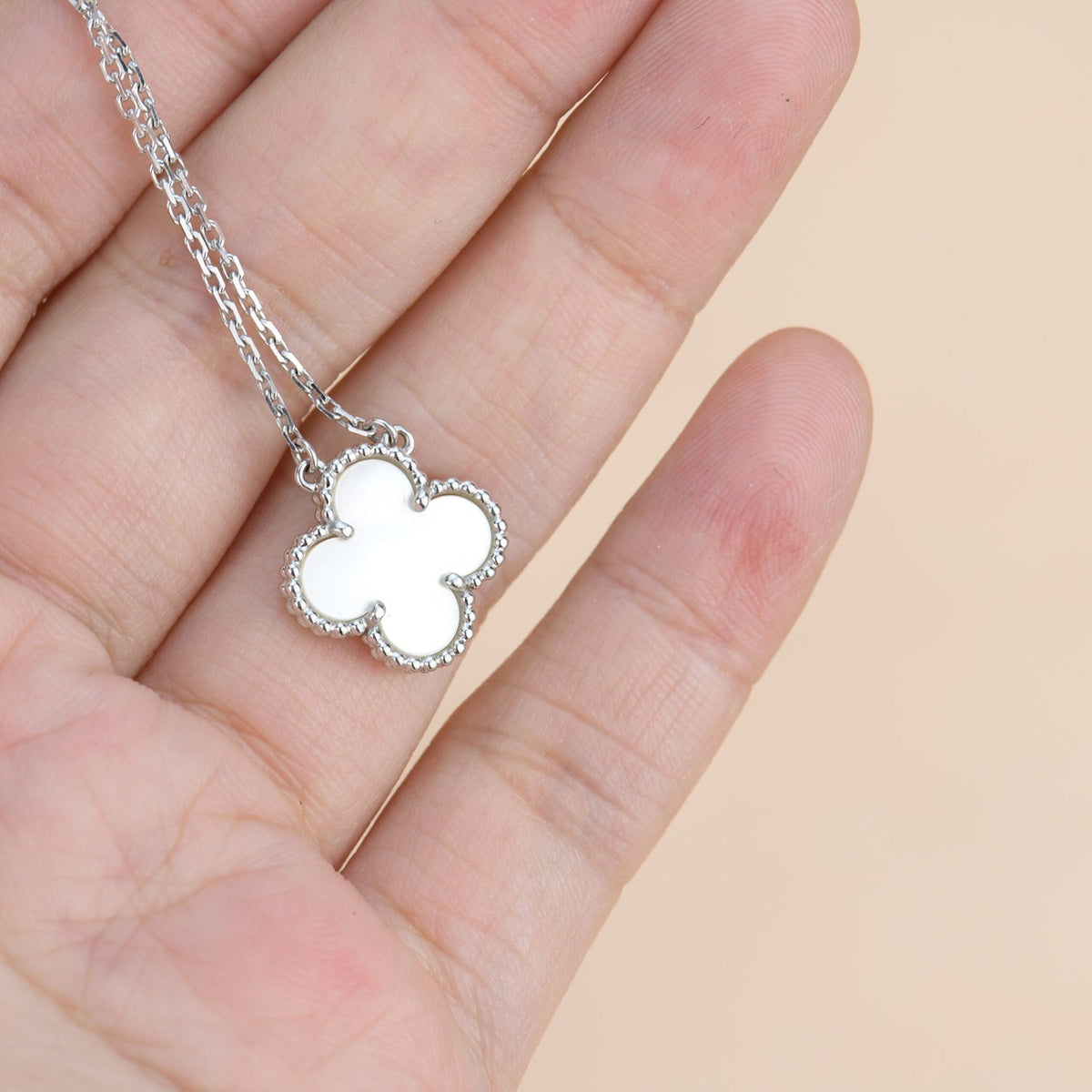 [Super CiCi ]CLOVER  15MM WHITE MOTHER-OF-PEARL SILVER