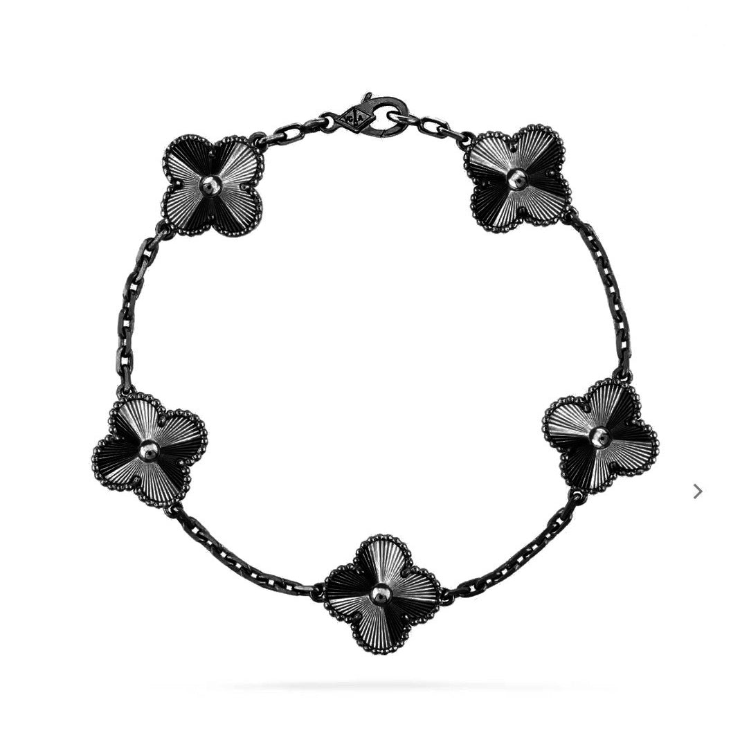 [Super CiCi ]CLOVER 5 MOTIF BLACK BRACELET