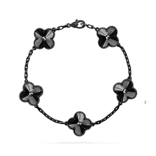 [Super CiCi ]CLOVER 5 MOTIF BLACK BRACELET