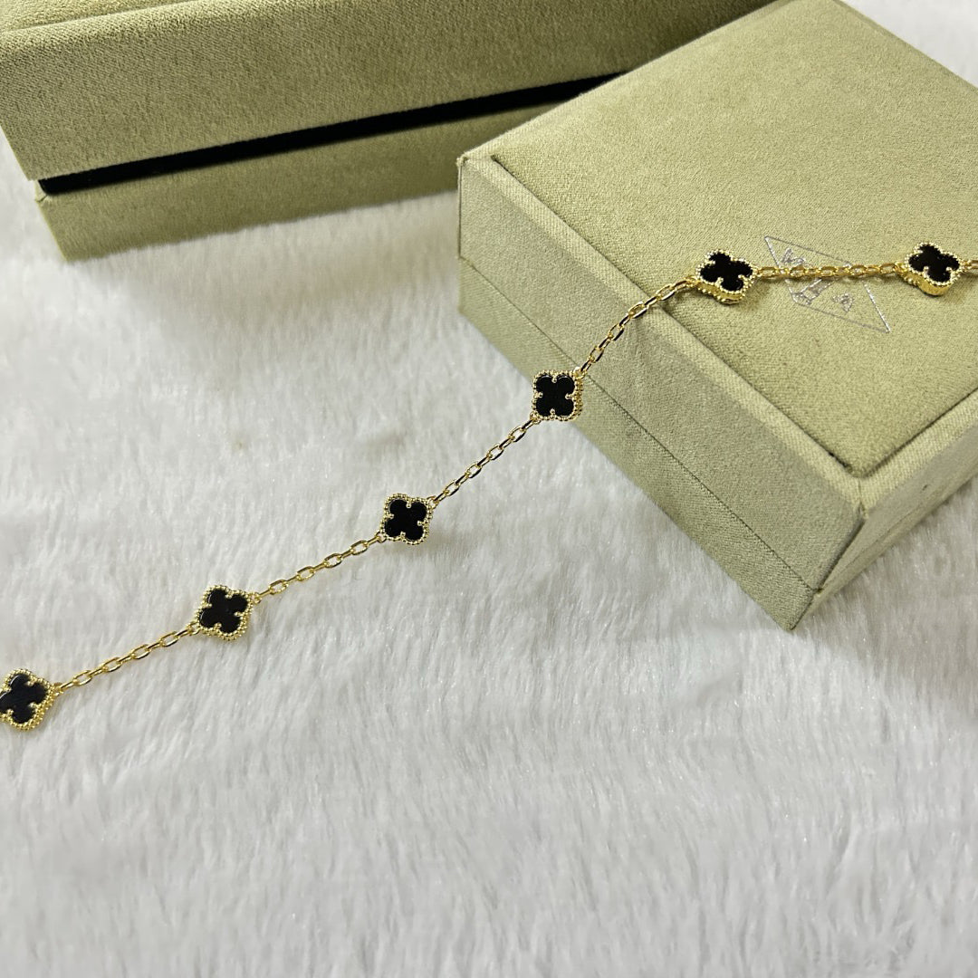 [Super CiCi ]CLOVER 6 MOTIF  ONYXS BRACELET