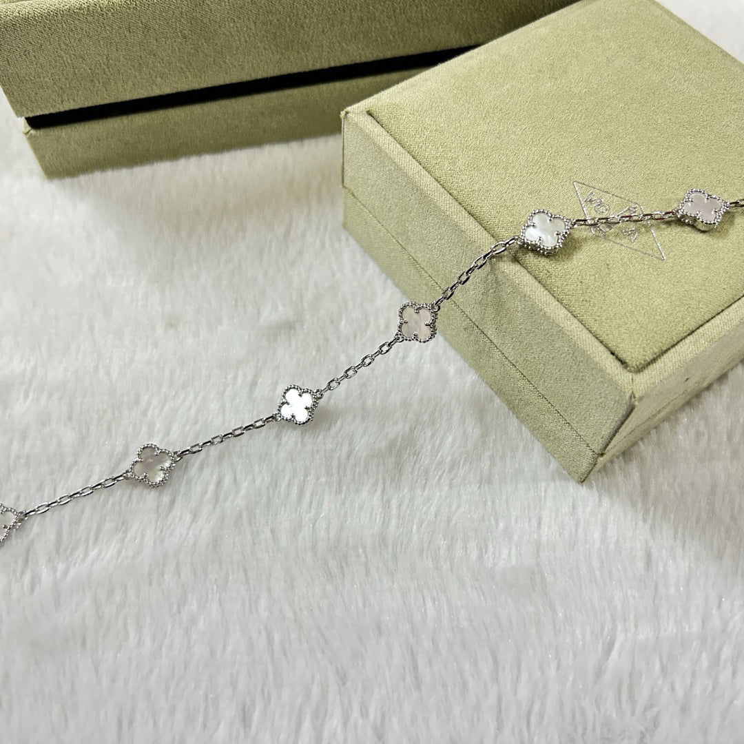 [Super CiCi ]CLOVER 6 MOTIF WHITE MOP BRACELET