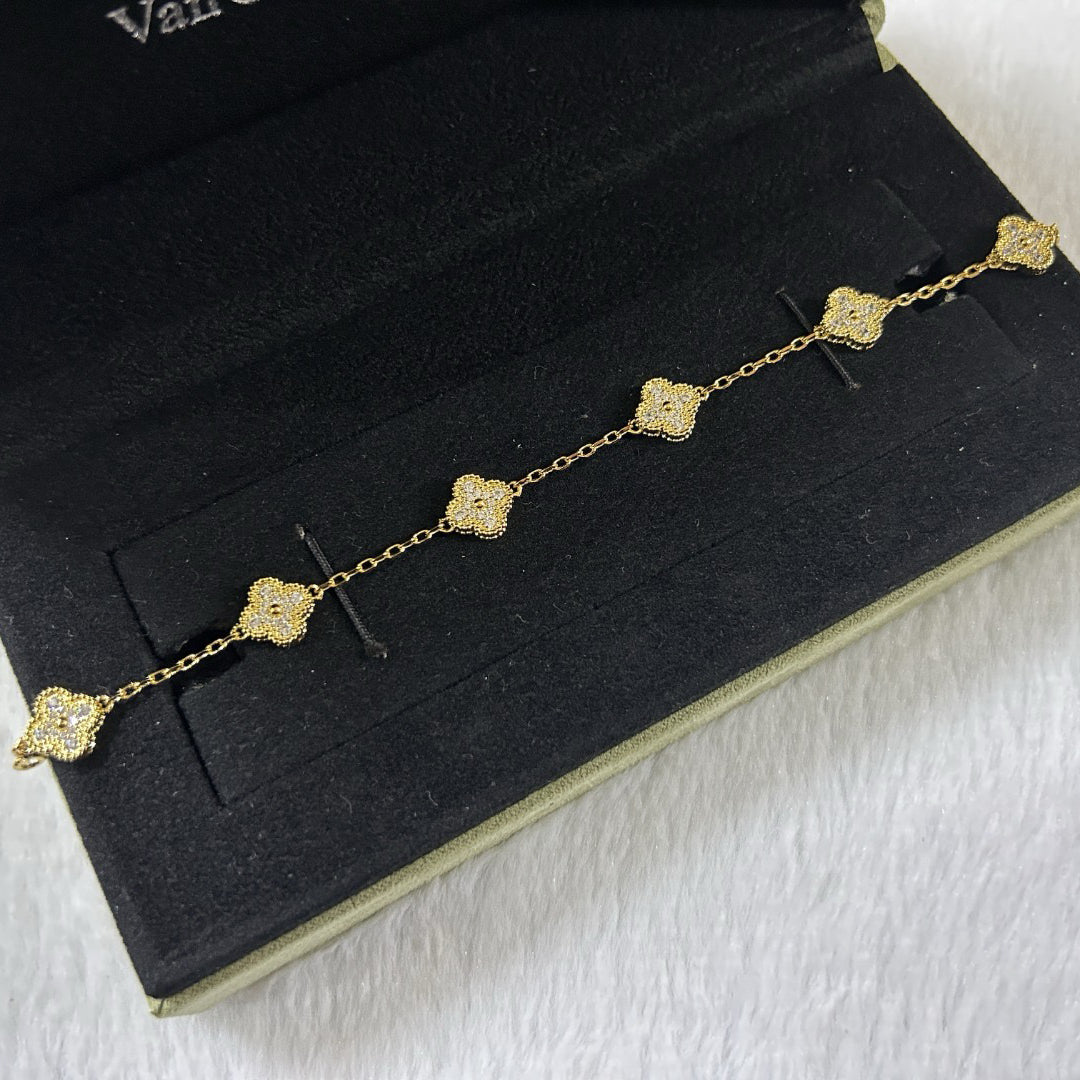 [Super CiCi ]CLOVER 6 MOTIF DIAMOND BRACELET