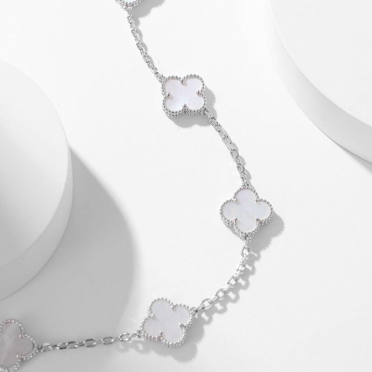 [Super CiCi ]CLOVER 10 MOTIFS WHITE MOTHER OF PEARL NECKLACE