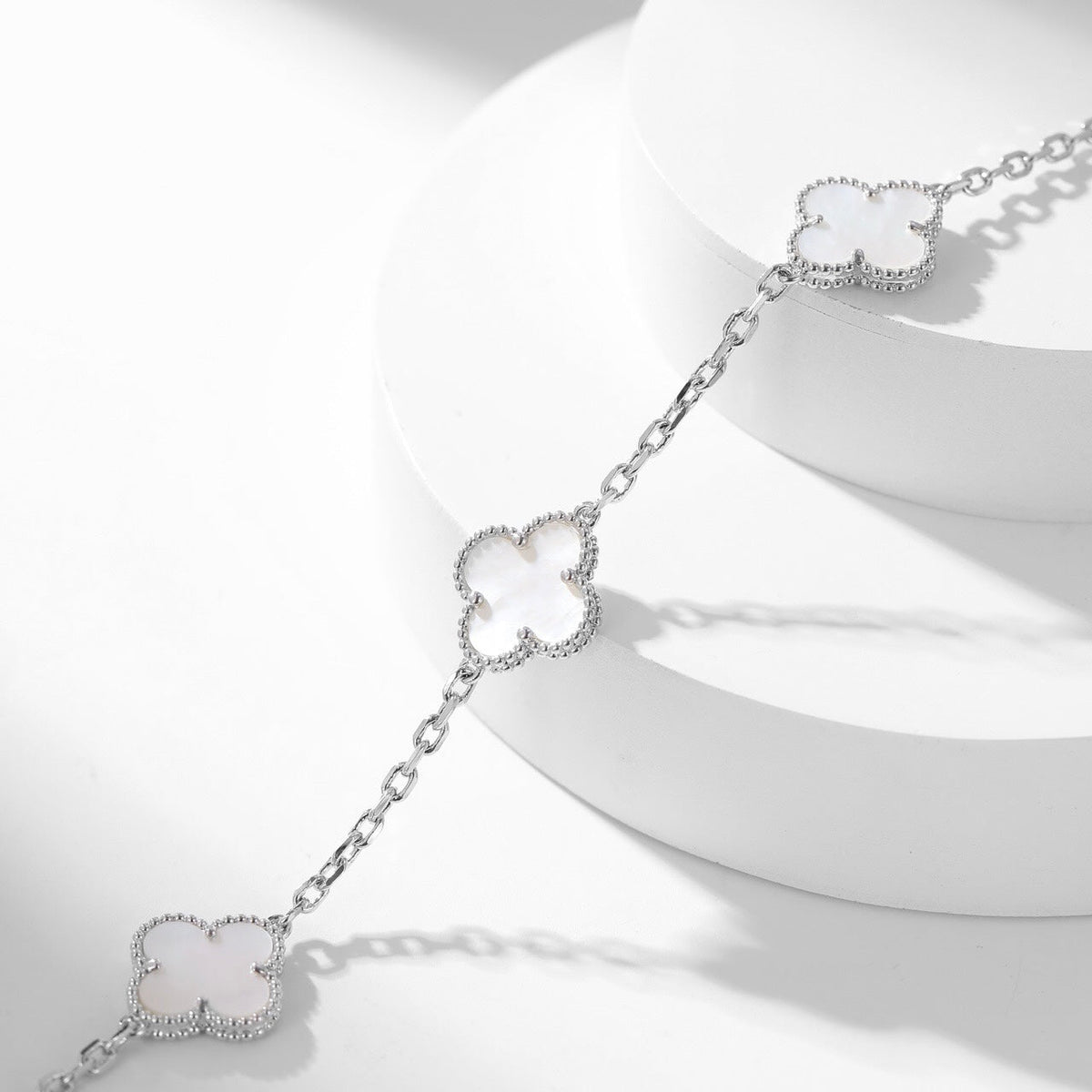 [Super CiCi ]CLOVER 10 MOTIFS WHITE MOTHER OF PEARL NECKLACE