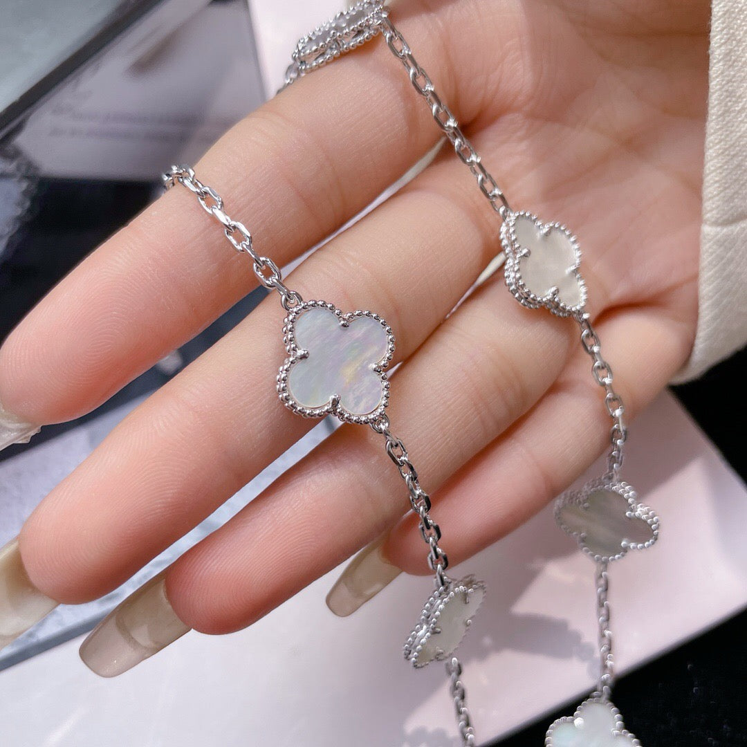 [Super CiCi ]CLOVER 10 MOTIFS WHITE MOTHER OF PEARL NECKLACE