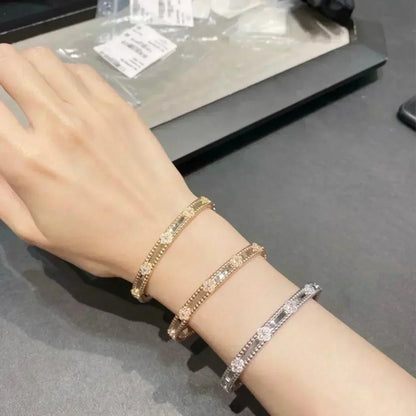 [Super CiCi ]CLOVER BRACELET 4MM DIAMONDS