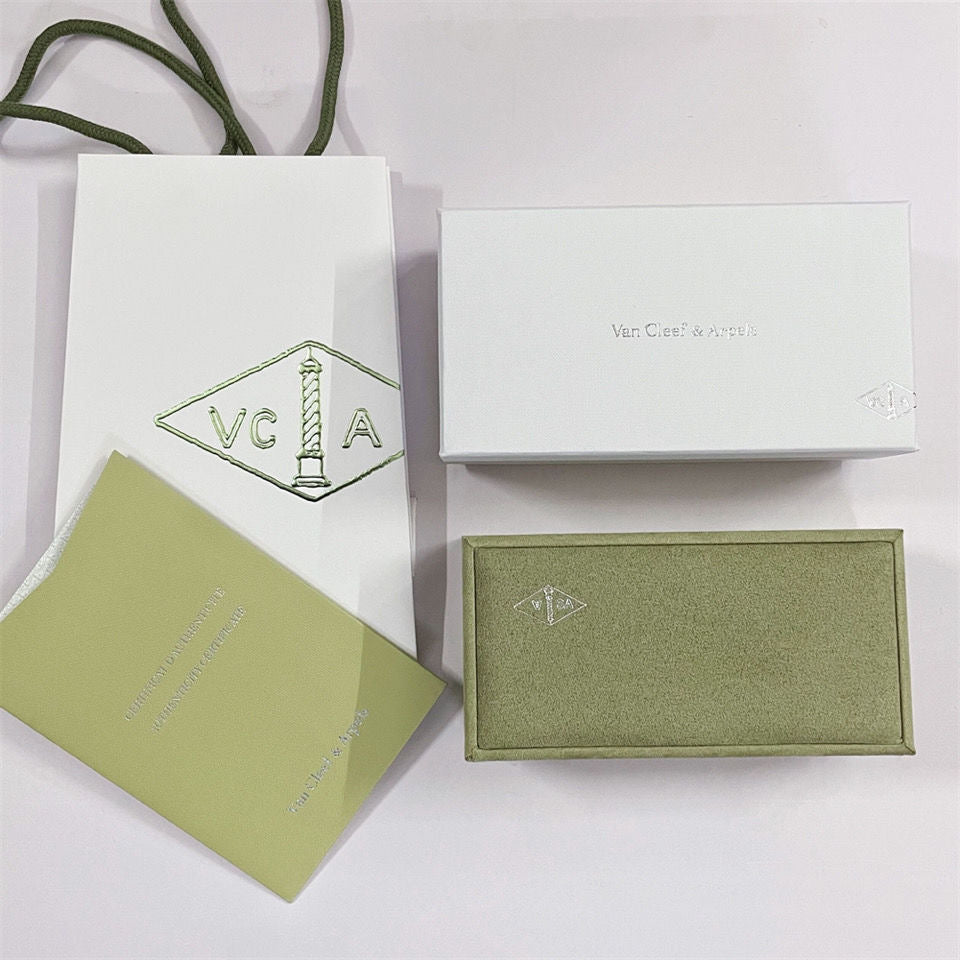 [Super CiCi ]VA CLOVER BRACELET NECKLACE RING BOX GIFT BAG