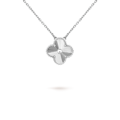 [Super CiCi ]CLOVER 15MM LASER NECKLACE SILVER