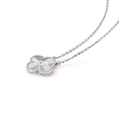 [Super CiCi ]CLOVER 15MM LASER NECKLACE SILVER