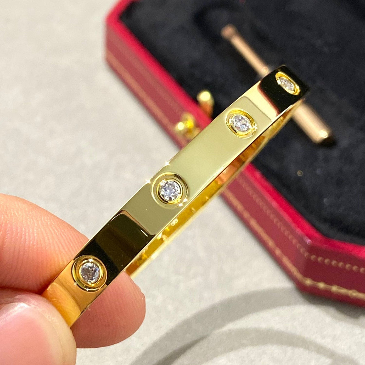 [Super CiCi ]LOVE BRACELET 6.1MM 10 DIAMONDS