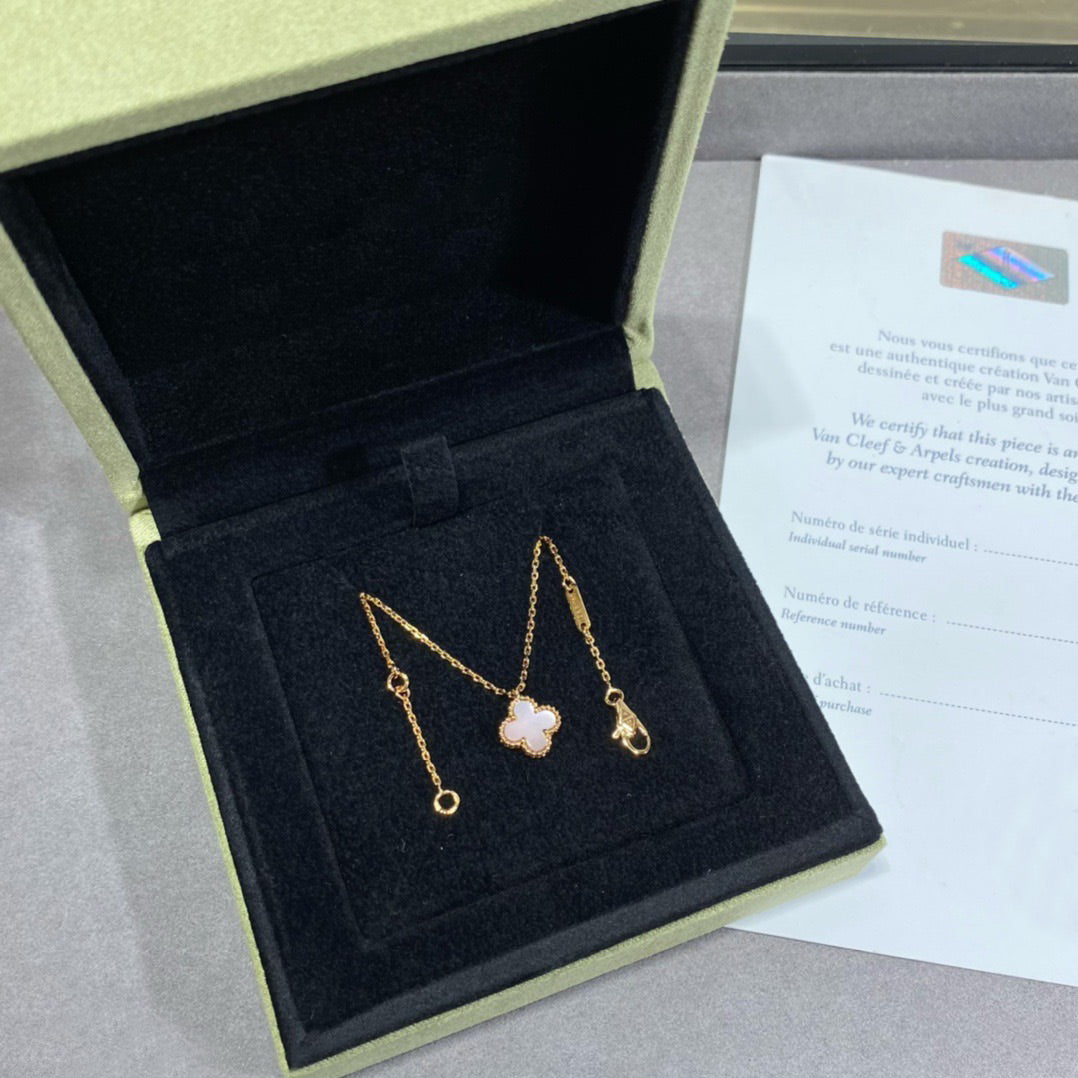 [Super CiCi ]CLOVER 9.5MM PINK MOTHER OF PEARL SINGLE FLOWER NECKLACE