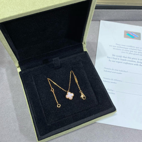 [Super CiCi ]CLOVER 9.5MM PINK MOTHER OF PEARL SINGLE FLOWER NECKLACE
