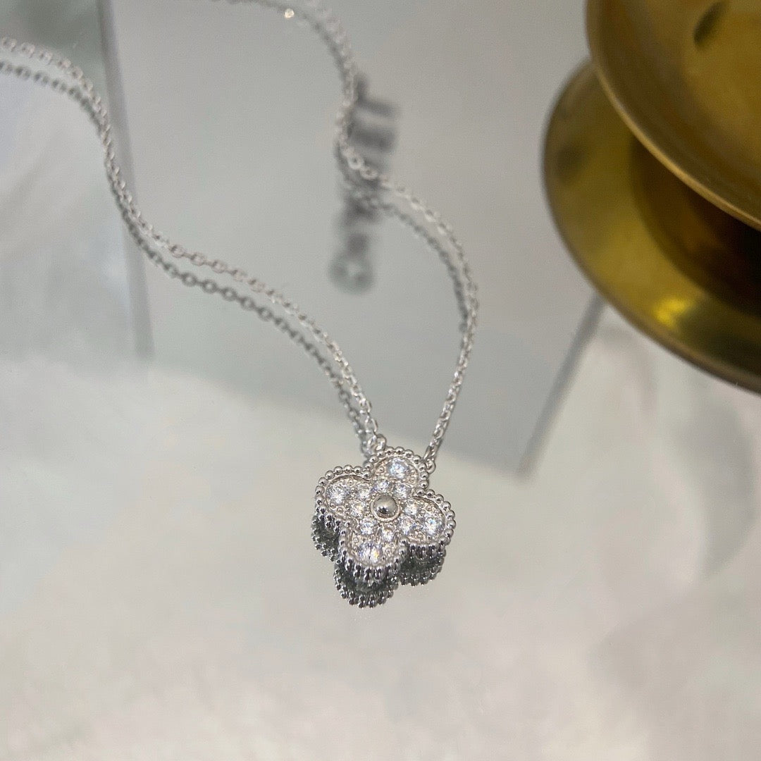 [Super CiCi ]CLOVER 15MM DIAMOND SINGLE FLOWER NECKLACE