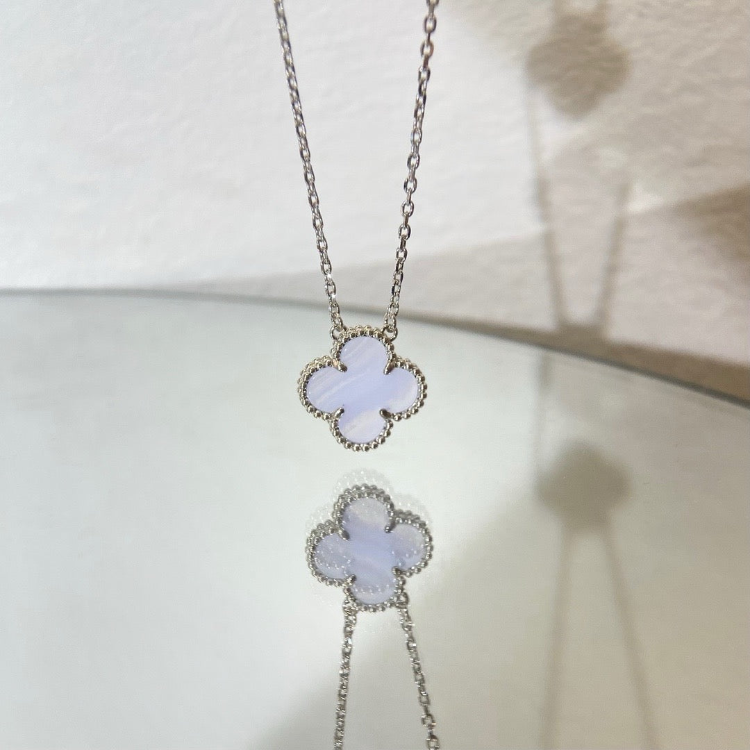 [Super CiCi ]CLOVER 15MM BLUE CHALCEDONY NECKLACE SILVER