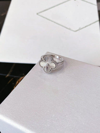 [Super CiCi ]CLOVER SILVER RING