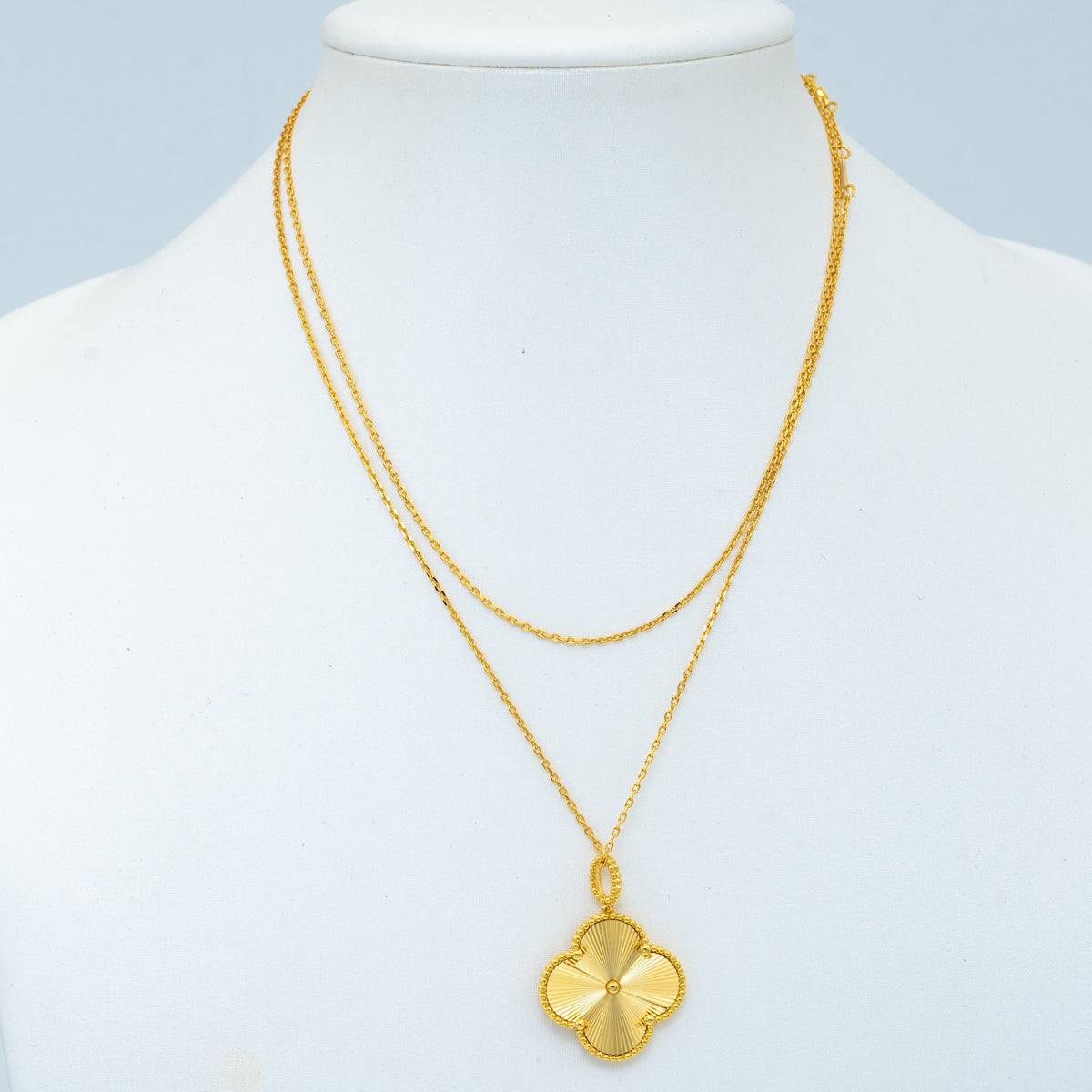 [Super CiCi ]CLOVER 25MM PEDANT NECKLACE GOLD