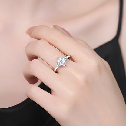 [Super CiCi]ELEGANT MARQUISE CUT MOISSANITE RING WITH SIDE ACCENTS