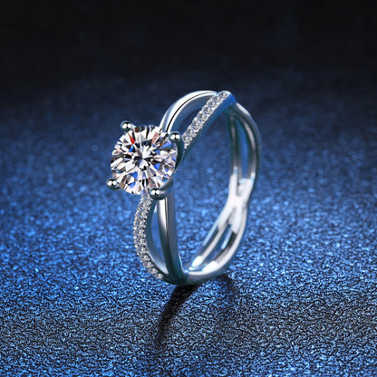 [Super CiCi]ELEGANT 4-PRONG CROSSOVER MOISSANITE ENGAGEMENT RING