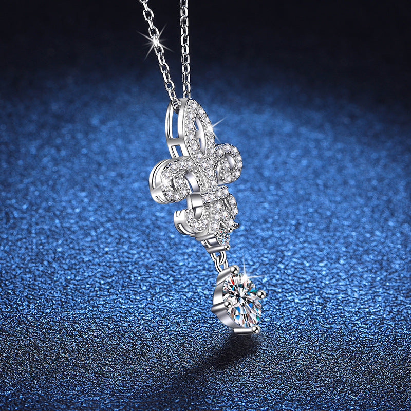 [Super CiCi]ROYAL FLEUR-DE-LIS MOISSANITE PENDANT NECKLACE