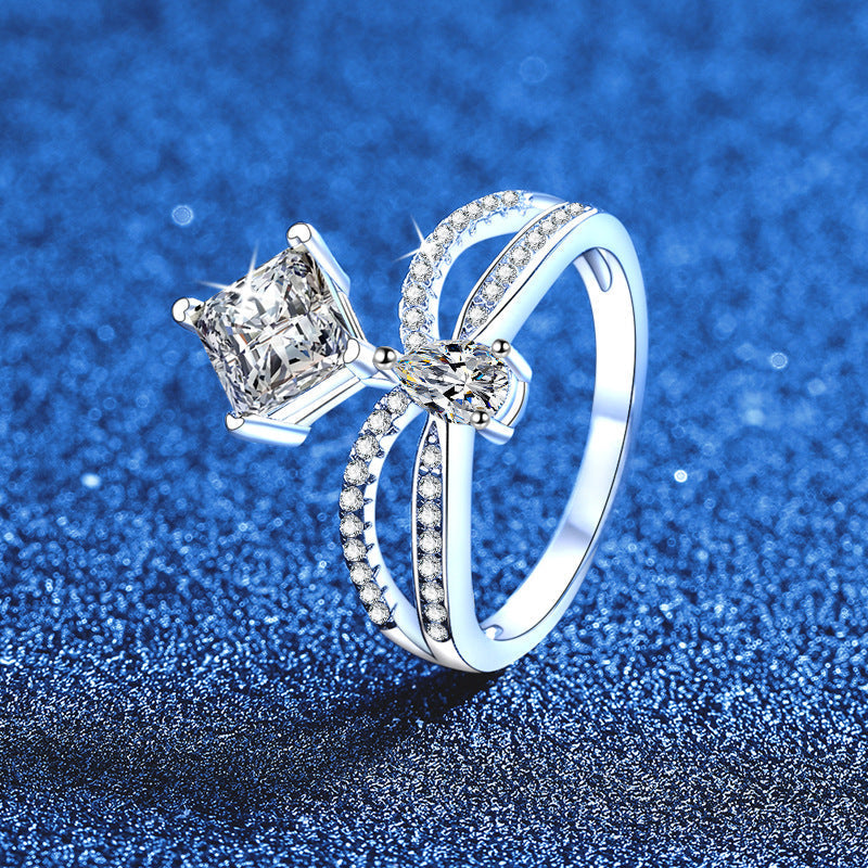[Super CiCi]ELEGANT DOUBLE-TWISTED MOISSANITE RING