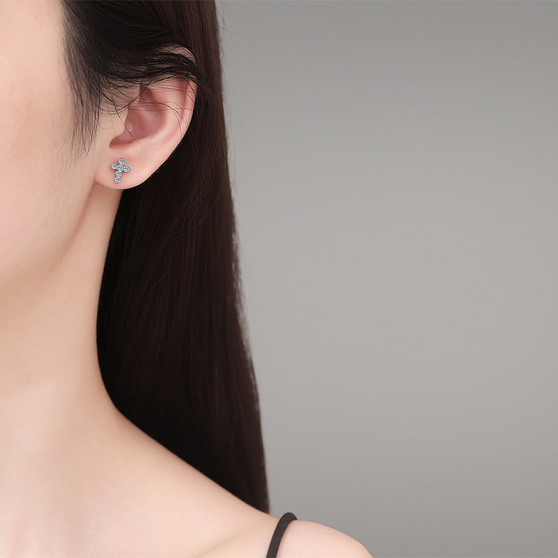 [Super CiCi]SPARKLING CROSS MOISSANITE STUD EARRINGS