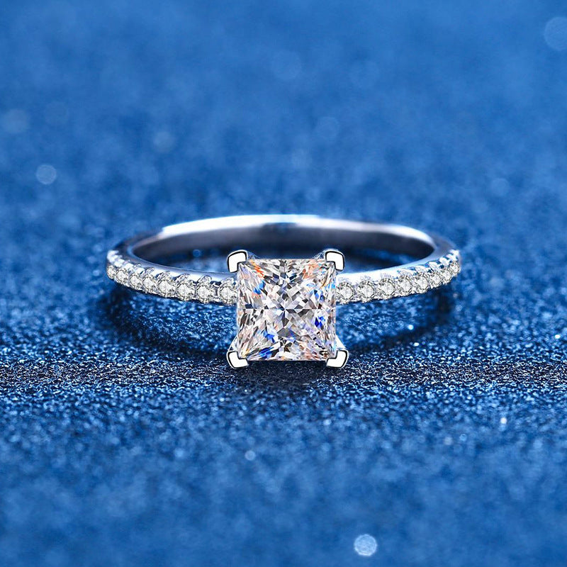 [Super CiCi]ELEGANT PRINCESS CUT MOISSANITE ENGAGEMENT RING