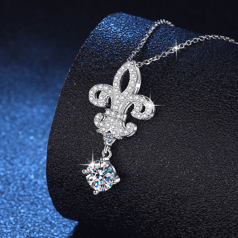 [Super CiCi]ROYAL FLEUR-DE-LIS MOISSANITE PENDANT NECKLACE