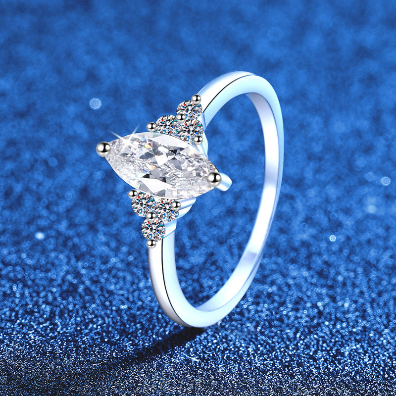 [Super CiCi]ELEGANT MARQUISE CUT MOISSANITE RING WITH SIDE ACCENTS