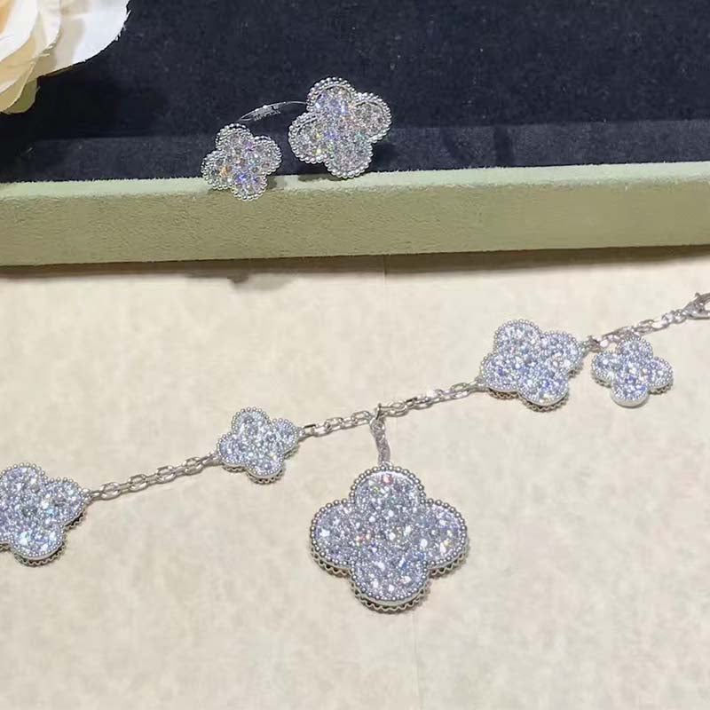 [Super CiCi ]CLOVER 6 MOTIFS SILVER DIAMOND BRACELET
