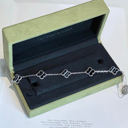 [Super CiCi ]CLOVER 5 MOTIF VEINED ONYX BRACELET SILVER