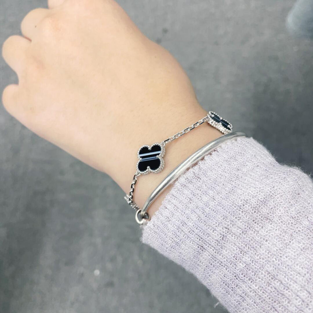 [Super CiCi ]CLOVER 5 MOTIF VEINED ONYX BRACELET SILVER