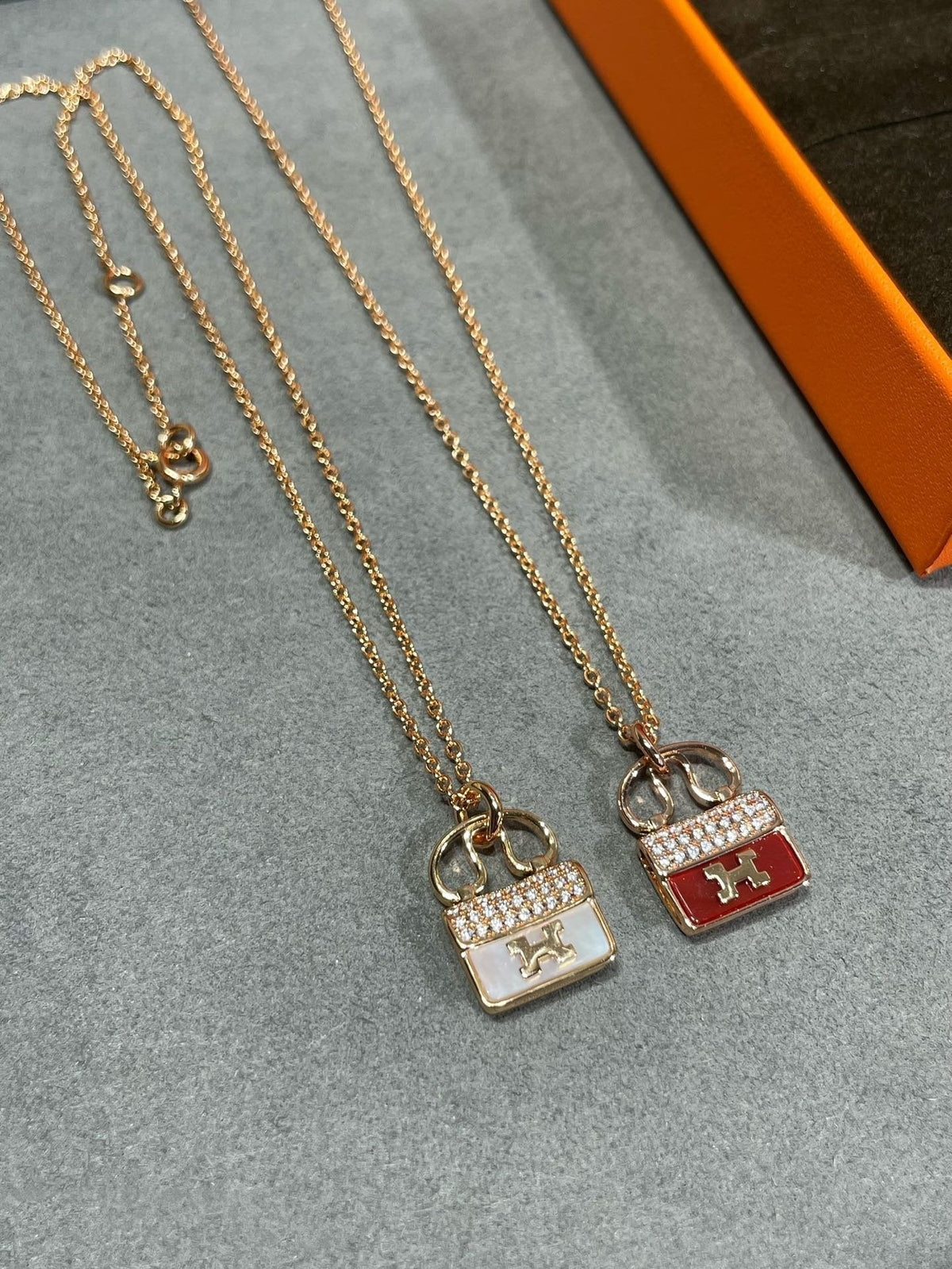 [Super CiCi ]H CIRCE MOISSANITE PENDANT NECKLACE GOLD