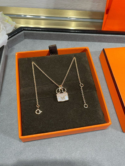 [Super CiCi ]H CIRCE MOISSANITE PENDANT NECKLACE GOLD