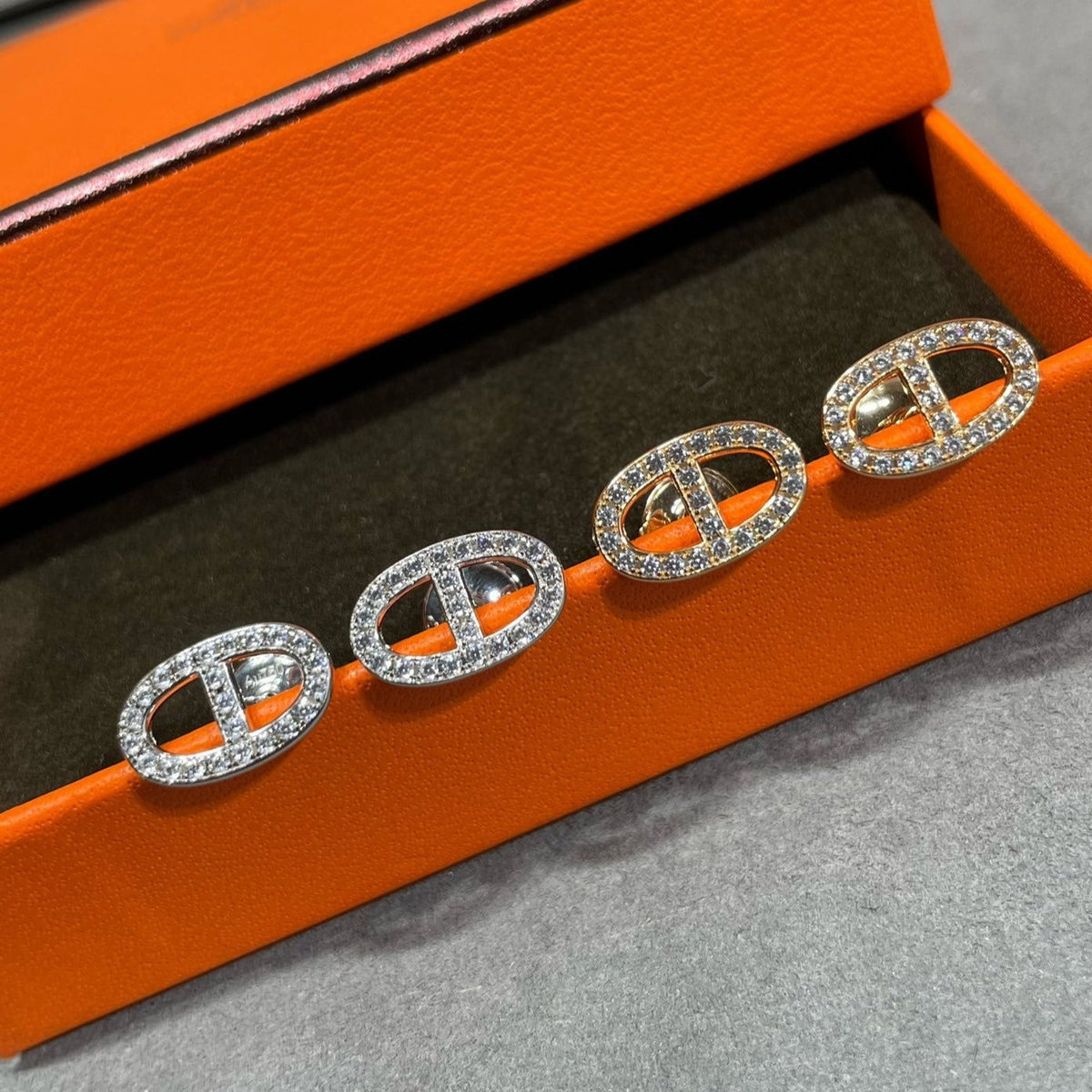 [Super CiCi ]HM FULL DIAMOND PIG NOSE STUD EARRINGS