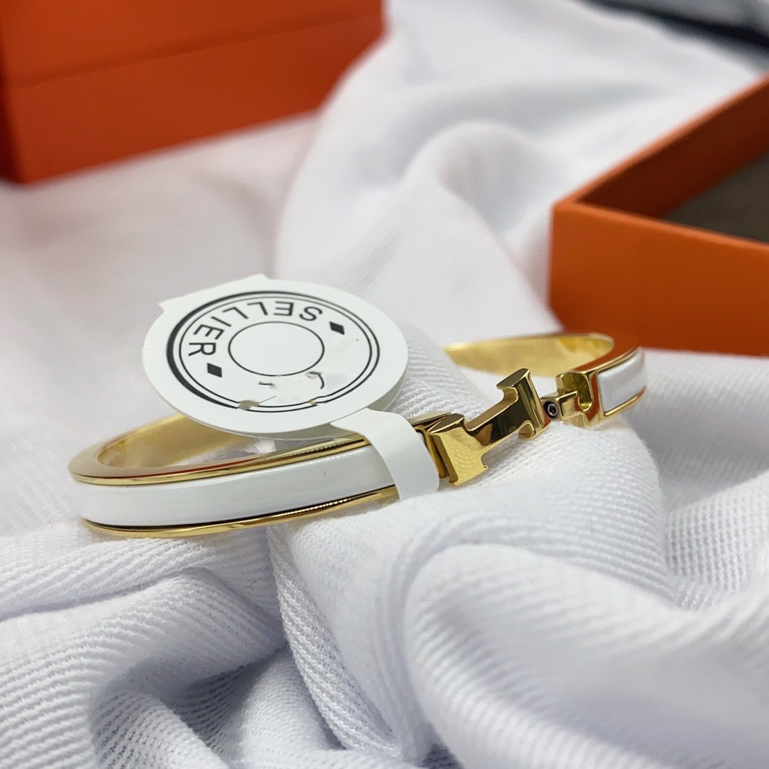 [Super CiCi ]CLASSIC HM CLIC WHITE 8MM ENAMEL BRACELET