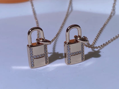 [Super CiCi ]HM ADVANCED NICHE LOCK HEAD NECKLACE DIAMONDS