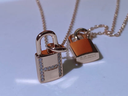 [Super CiCi ]HM ADVANCED NICHE LOCK HEAD NECKLACE DIAMONDS