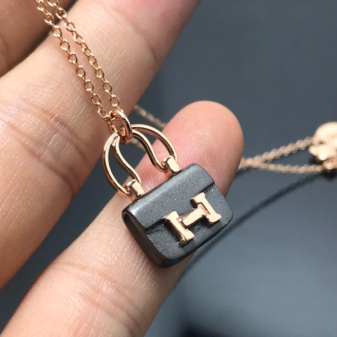 [Super CiCi ]WOMEN'S HM AMULETTES CONSTANCE PENDANT NECKLACE