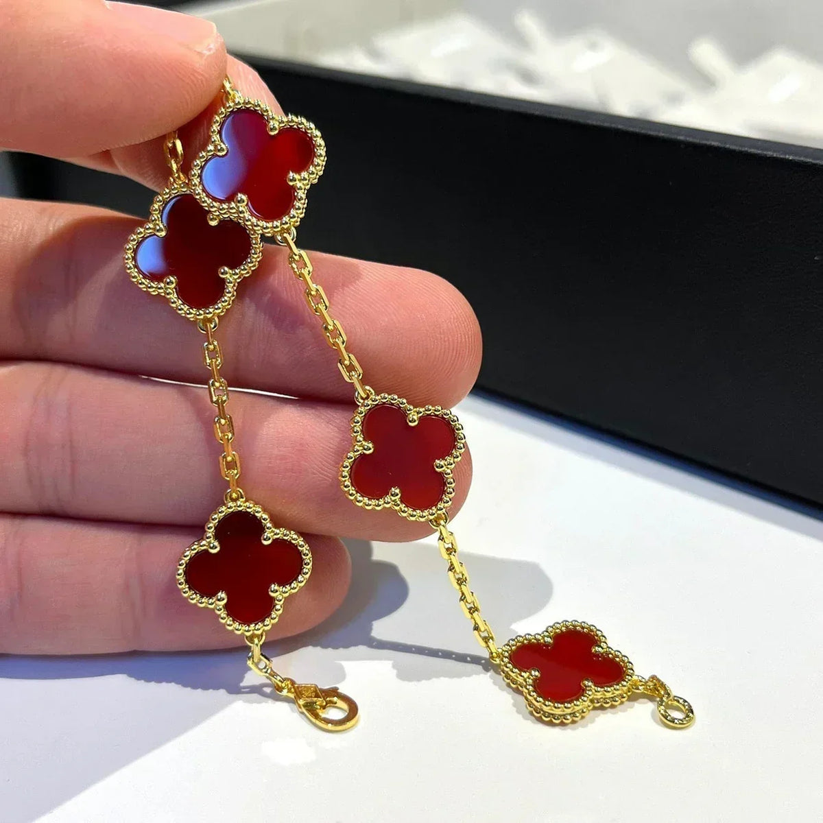 [Super CiCi ] CLOVER 5 MOTIF RED CORNELIAN BRACELET COLLECTION