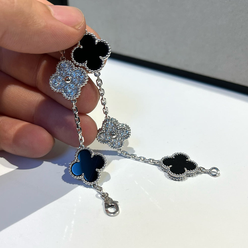 [Super CiCi ] CLOVER 5 MOTIF ONYXS BRACELET COLLECTION