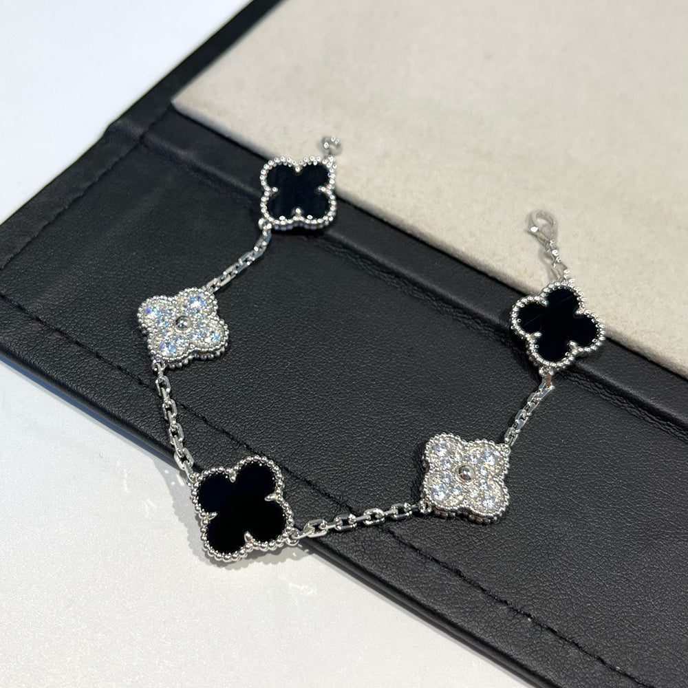 [Super CiCi ] CLOVER 5 MOTIF ONYXS BRACELET COLLECTION