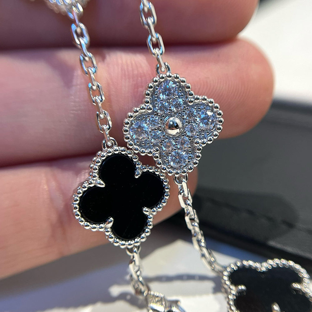 [Super CiCi ] CLOVER 5 MOTIF ONYXS BRACELET COLLECTION