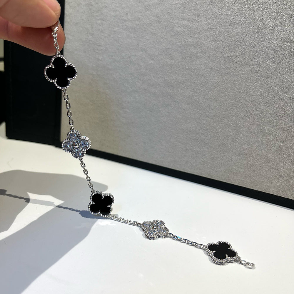 [Super CiCi ] CLOVER 5 MOTIF ONYXS BRACELET COLLECTION