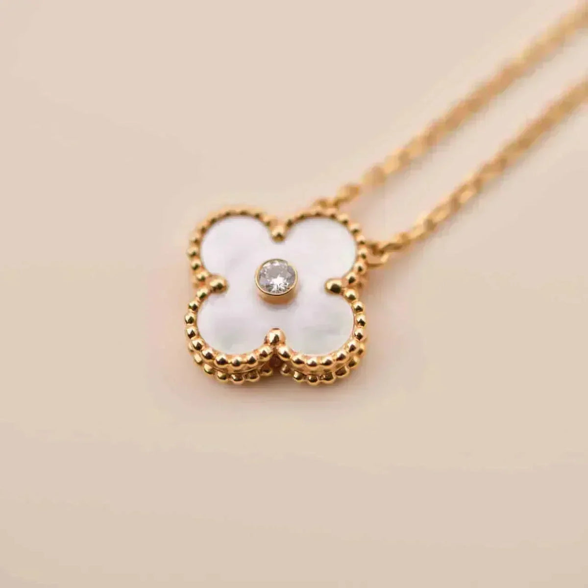 [Super CiCi ]CLOVER 15MM DIAMOND WHITE FRITILLARIA NECKLACE